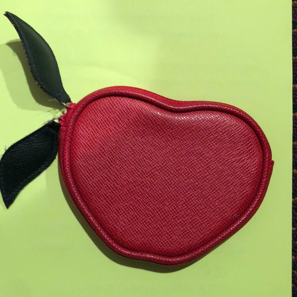 apple shaped clutch purse with double zipper pull
